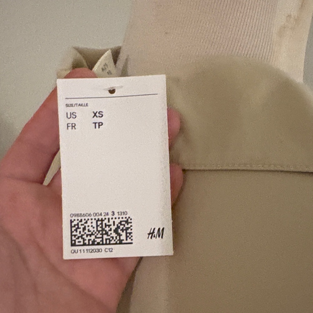 H&M Cream Apparel - Picture 2 of 4
